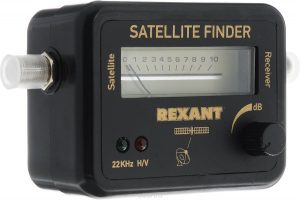 Измеритель уровня сигнала спутникового ТВ с двумя светодиодами SF-20 (SAT FINDER) REXANT представляет собой прибор для настройки спутниковых антенн на улице без находящихся рядом ресивера и телевизора. Это ваш относительно недорогой помощник в деле быстрого поиска спутникового сигнала и точной настройки антенны на любой спутник. Способен измерять уровень спутникового сигнала в диапазоне 950-2400 MHz. Подсоединяется к кабелю с помощью F-разъемов, на пути от конвертера к ресиверу. Оснащен стрелочным индикатором, ручкой регулировки сигнала, звуковой и светодиодной сигнализацией (зеленый светодиод сигнализируют о наличии тона 22КГц, а красный о горизонтальной поляризации).