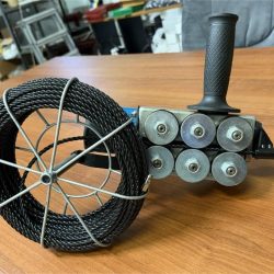 Аккумуляторная протяжка кабеля